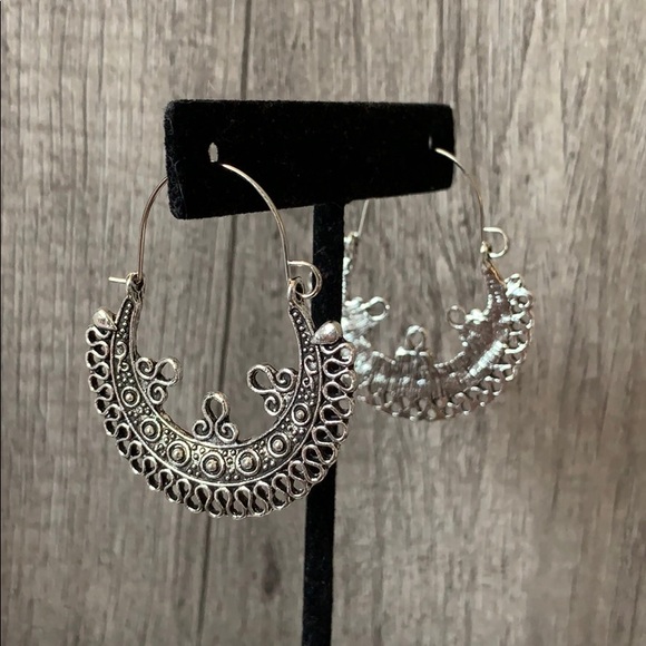 3/$15 Boho Inspired Earrings - BACK IN STOCK - Picture 1 of 1